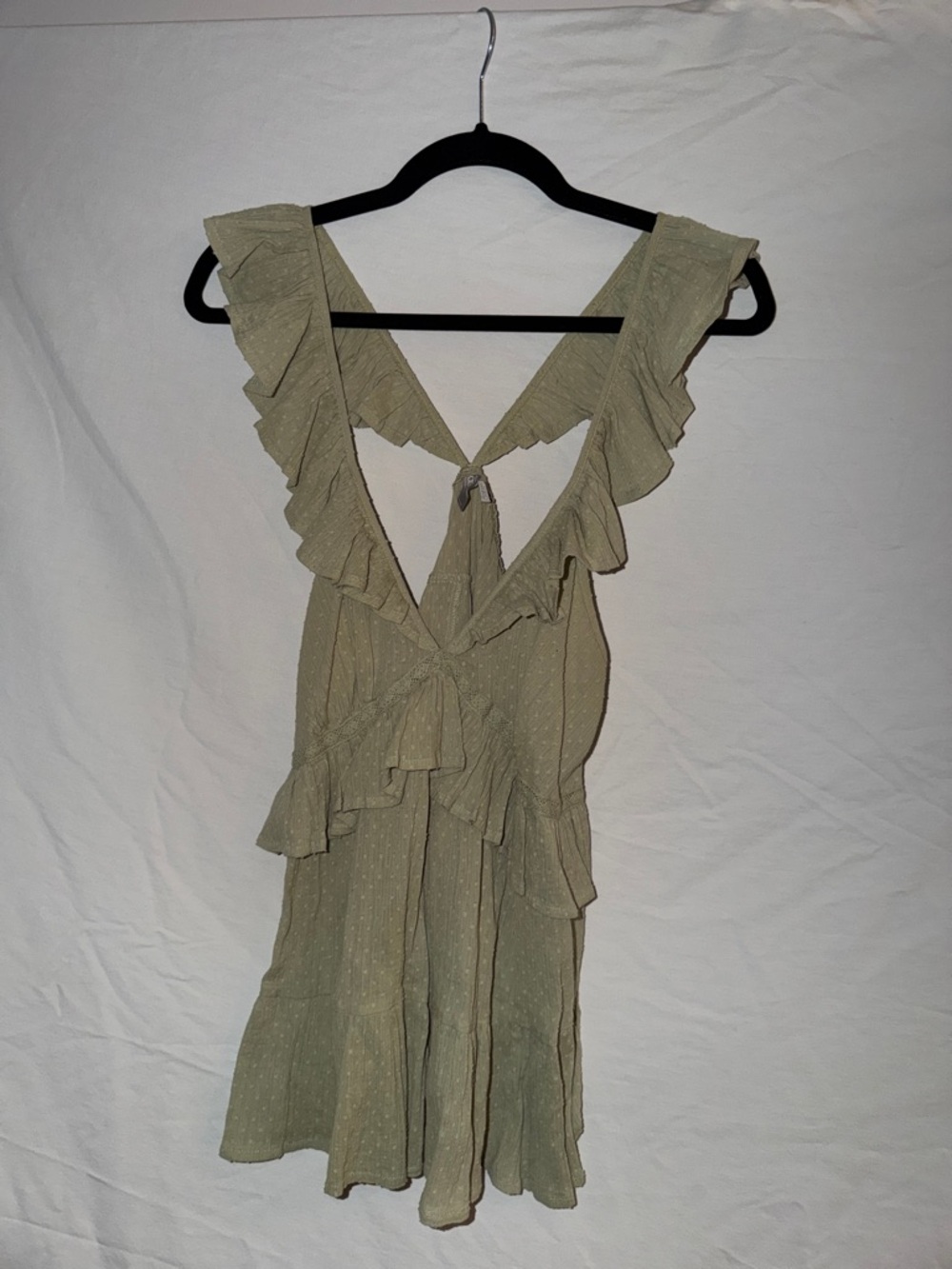 Ruffled V-Neck Sleeveless top in light Green